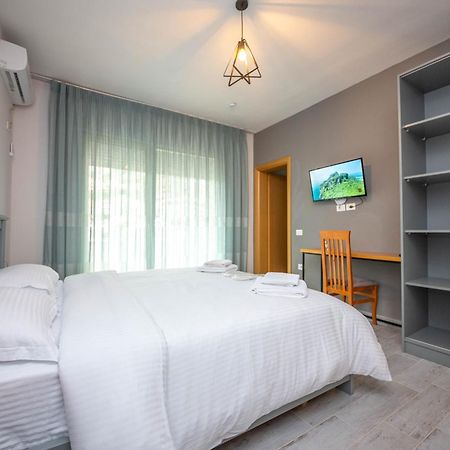 Aerial Hotel & Spa Vlorë Екстериор снимка