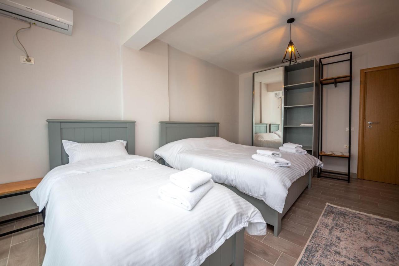 Aerial Hotel & Spa Vlorë Екстериор снимка