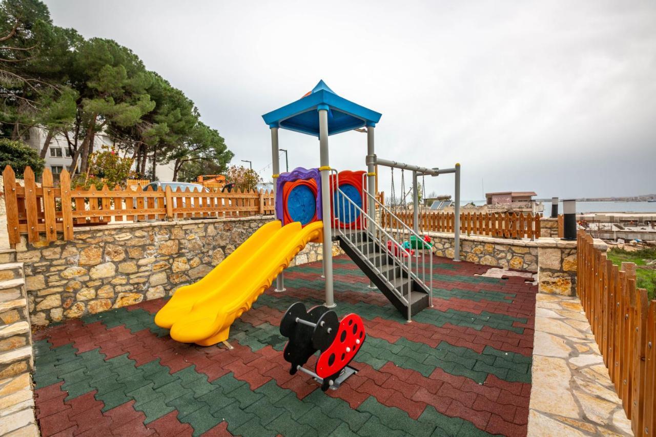 Aerial Hotel & Spa Vlorë Екстериор снимка