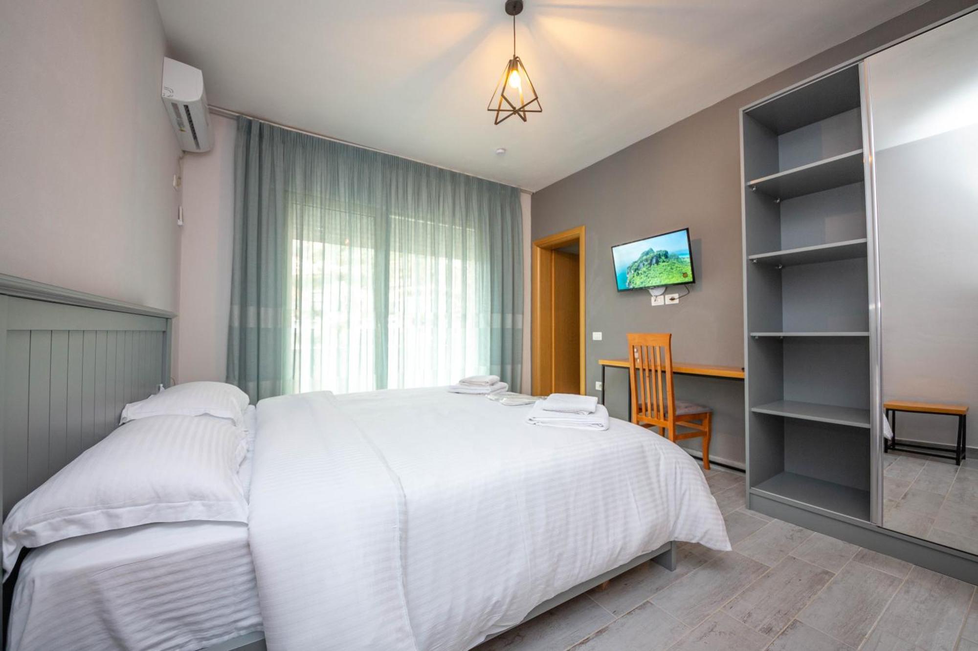 Aerial Hotel & Spa Vlorë Екстериор снимка