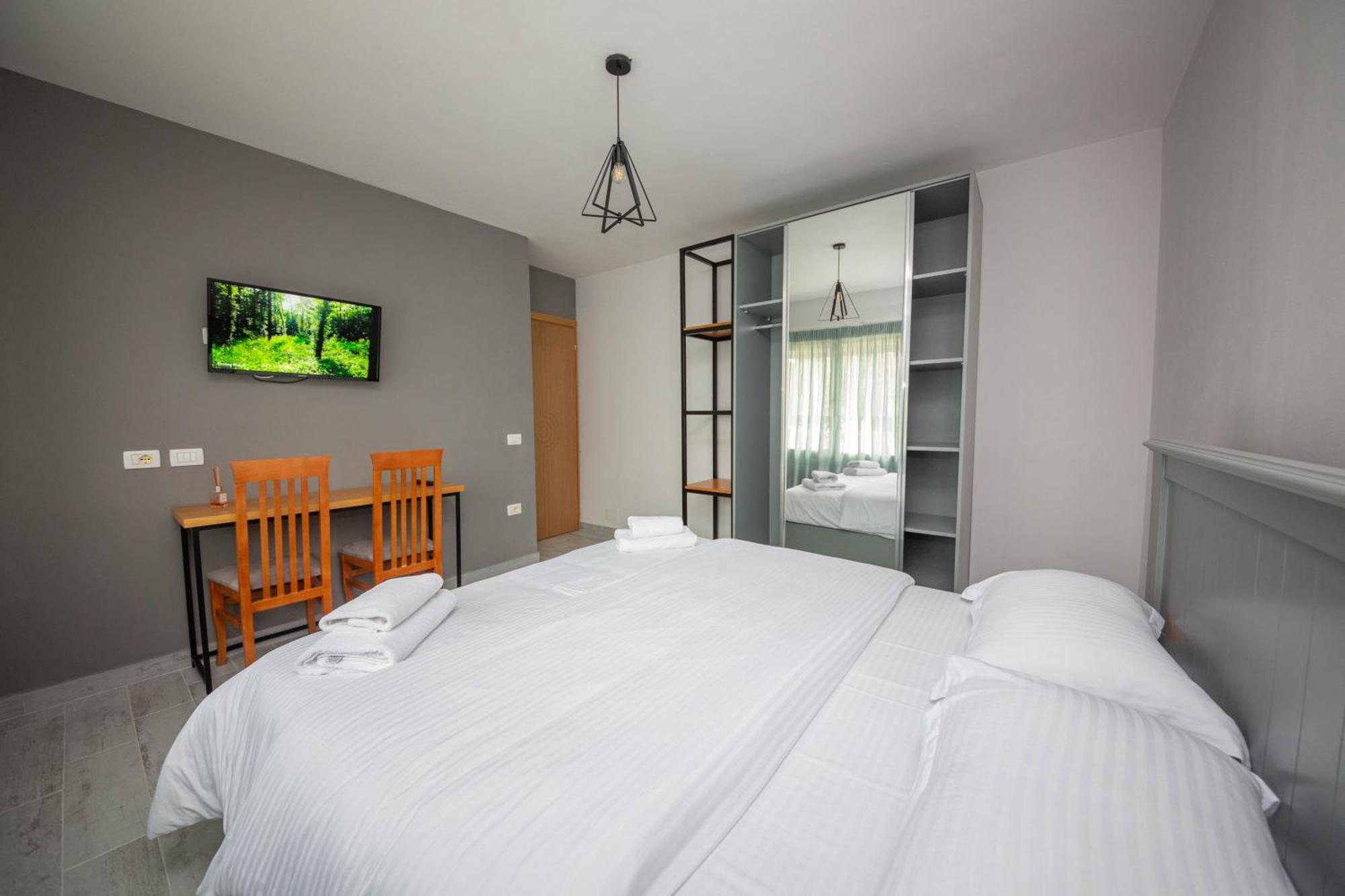 Aerial Hotel & Spa Vlorë Екстериор снимка